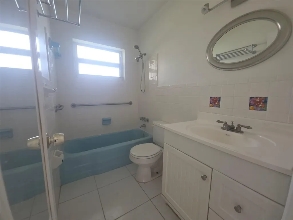 2131 NE 42nd Court Lighthouse Point FL 33064