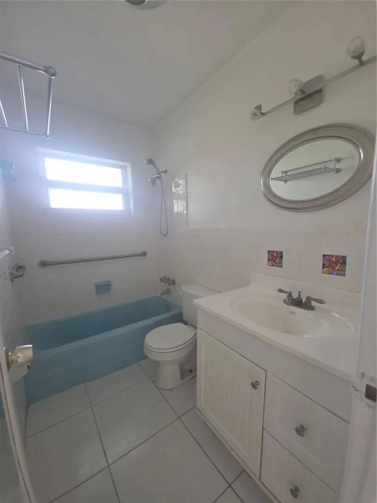 2131 NE 42nd Court Lighthouse Point FL 33064