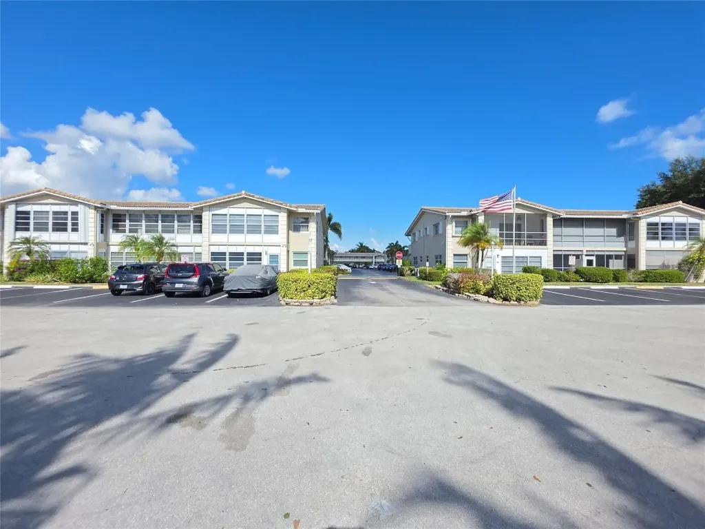 2131 NE 42nd Court Lighthouse Point FL 33064