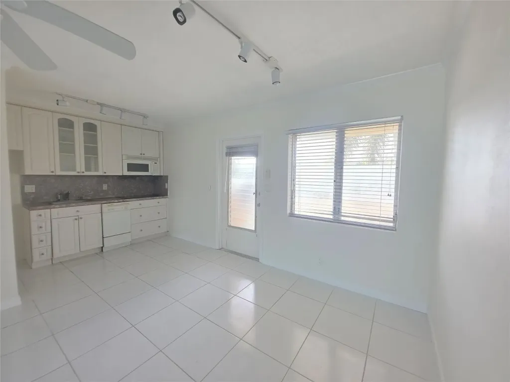 2131 NE 42nd Court Lighthouse Point FL 33064