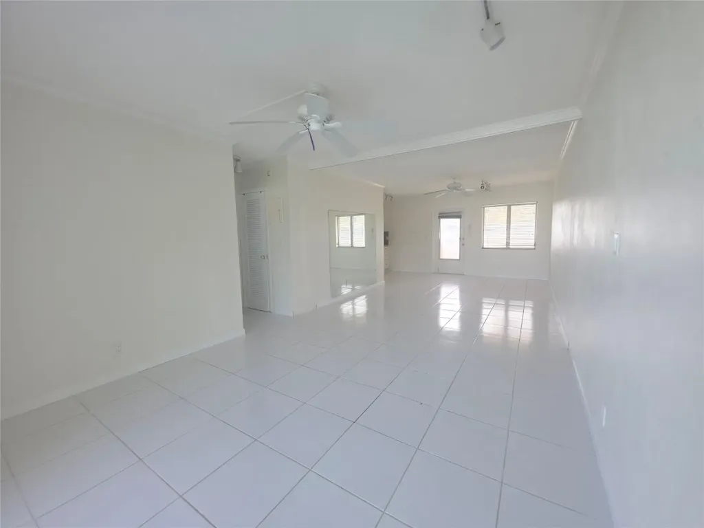 2131 NE 42nd Court Lighthouse Point FL 33064