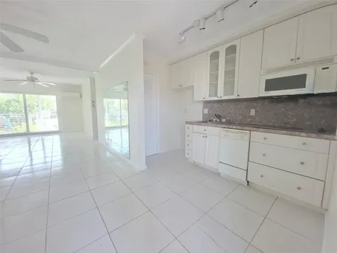 2131 NE 42nd Court Lighthouse Point FL 33064