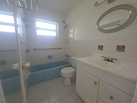 2131 NE 42nd Court Lighthouse Point FL 33064