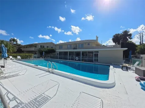 2131 NE 42nd Court Lighthouse Point FL 33064