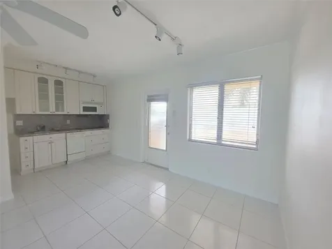 2131 NE 42nd Court Lighthouse Point FL 33064