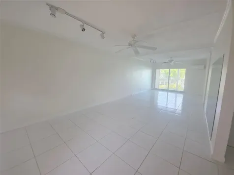 2131 NE 42nd Court Lighthouse Point FL 33064