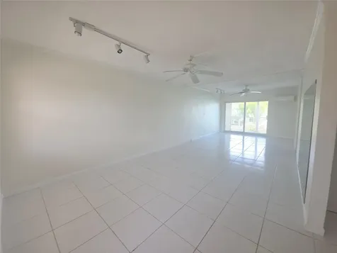 2131 NE 42nd Court Lighthouse Point FL 33064