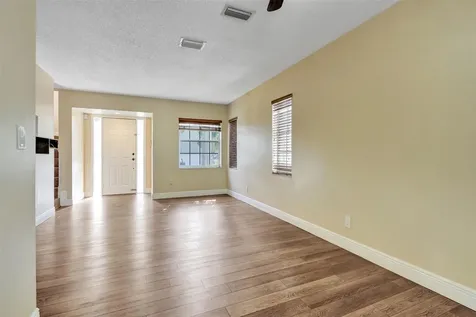 11567 N Open Court Cooper City FL 33026