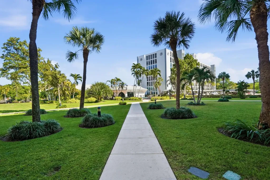 1629 Riverview Road Deerfield Beach FL 33441