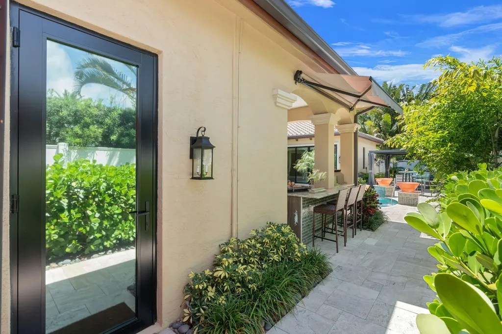 2500 NE 14th Street Fort Lauderdale FL 33304