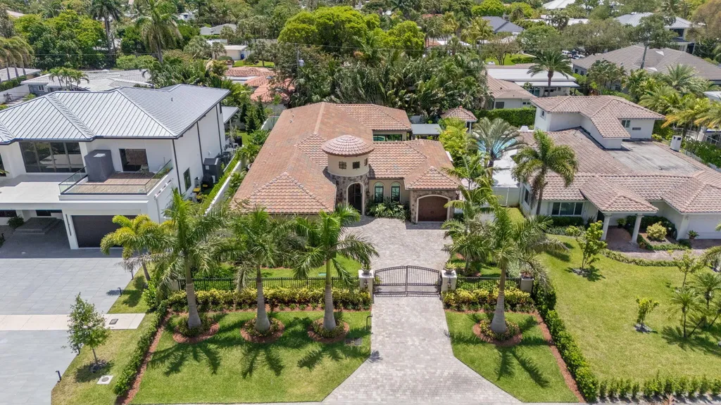 2500 NE 14th Street Fort Lauderdale FL 33304