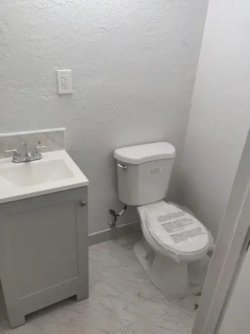 210 SW 7th Street Dania Beach FL 33004