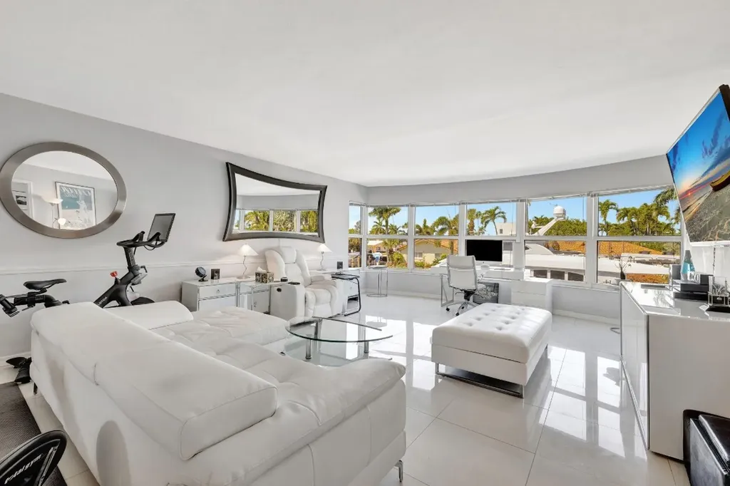 3111 NE 51st Street Fort Lauderdale FL 33308