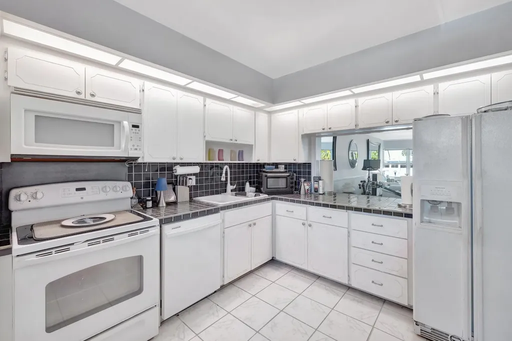 3111 NE 51st Street Fort Lauderdale FL 33308