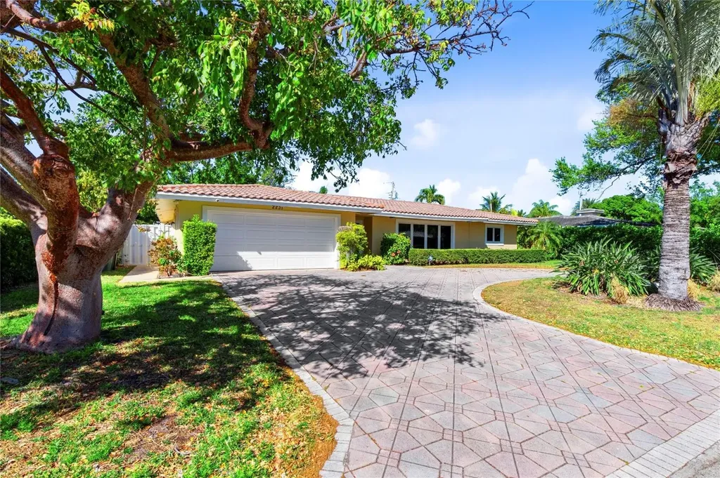 2231 NE 34th Court Lighthouse Point FL 33064