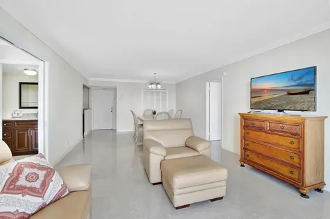 2000 S Ocean Boulevard Lauderdale By The Sea FL 33062