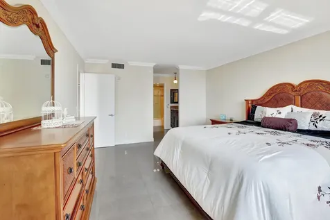 2000 S Ocean Boulevard Lauderdale By The Sea FL 33062