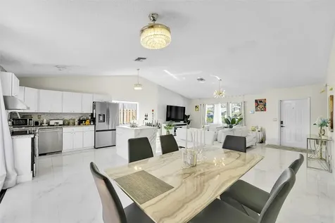 7516 SW 6th Court North Lauderdale FL 33068