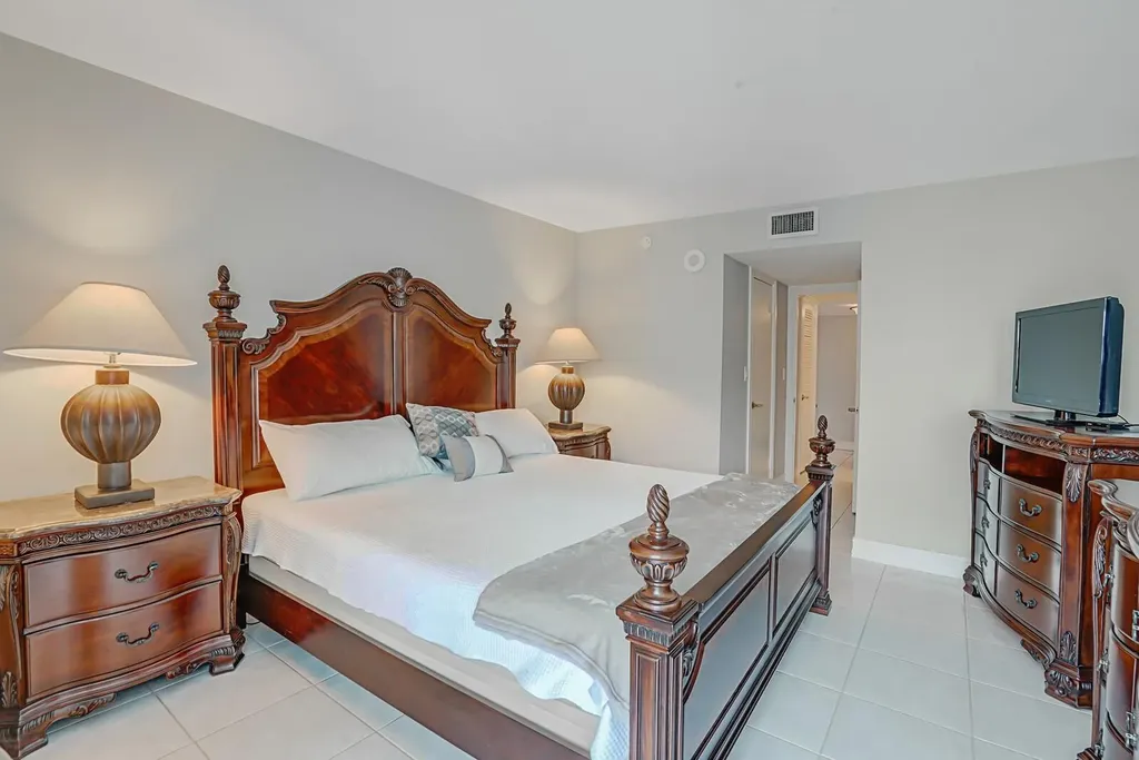 1360 S Ocean Boulevard Pompano Beach FL 33062
