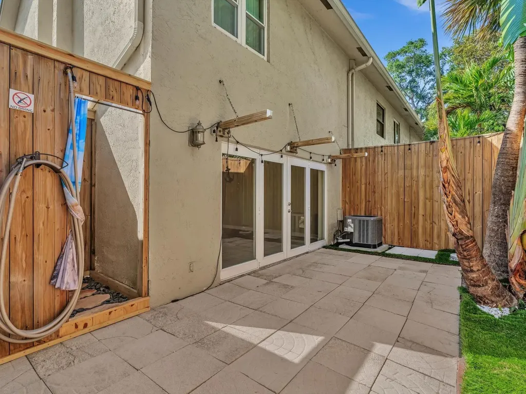 499 SE 13th Street Fort Lauderdale FL 33316