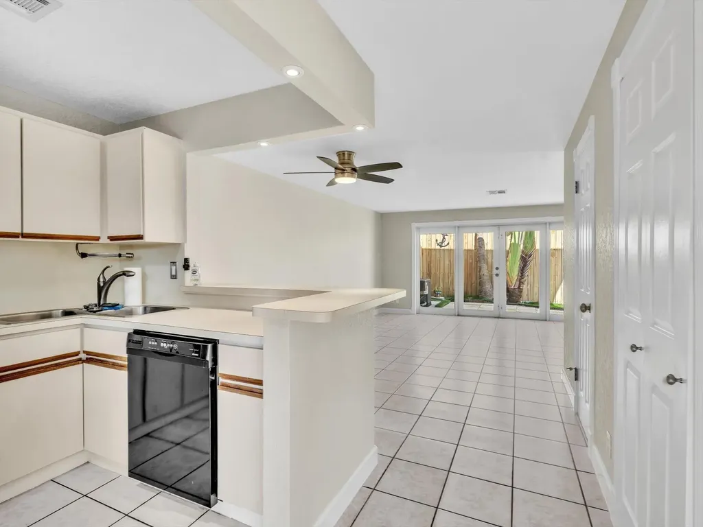 499 SE 13th Street Fort Lauderdale FL 33316