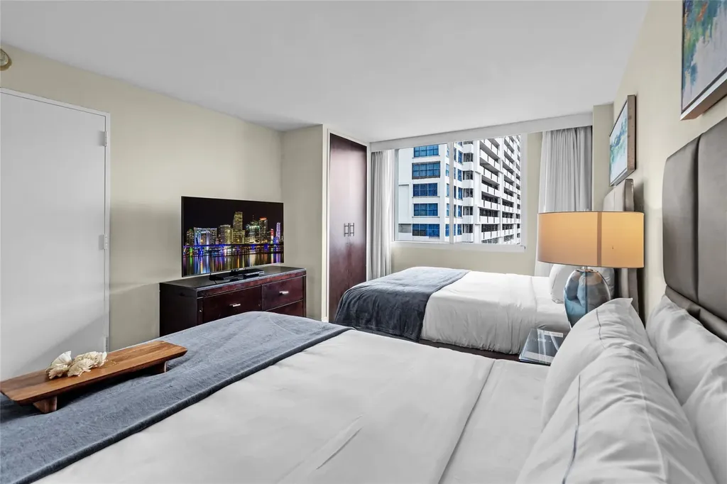 2670 E Sunrise Boulevard Fort Lauderdale FL 33304
