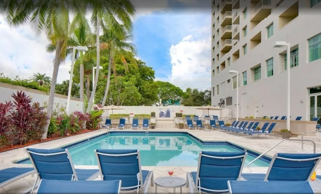 2670 E Sunrise Boulevard Fort Lauderdale FL 33304