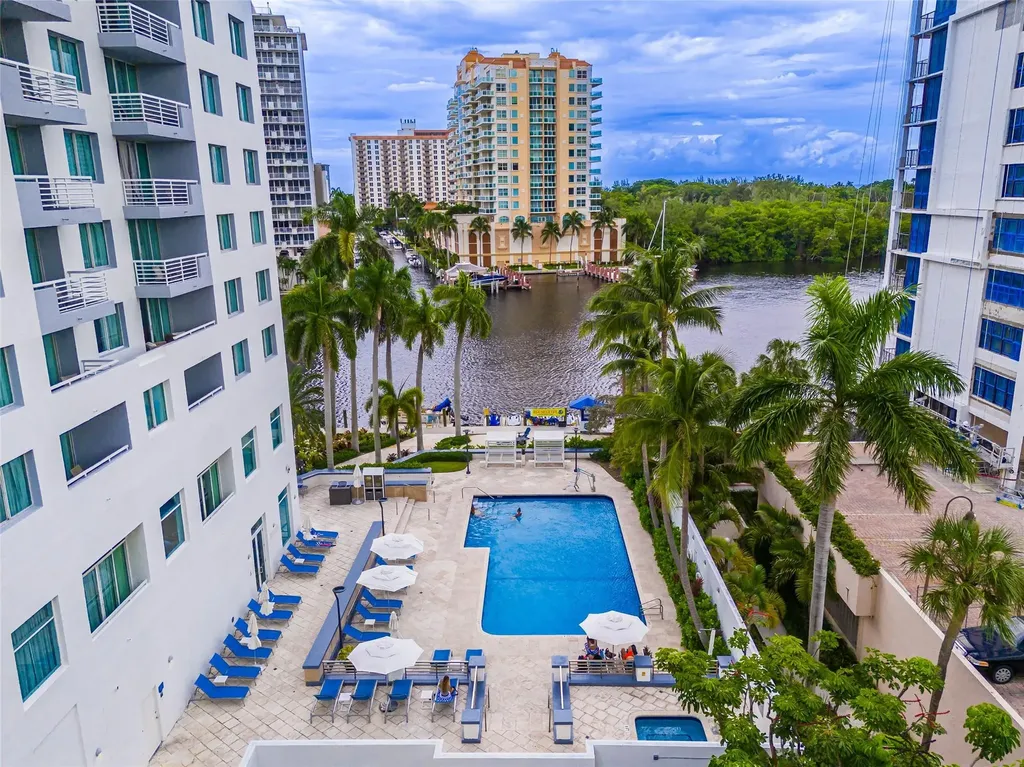 2670 E Sunrise Boulevard Fort Lauderdale FL 33304