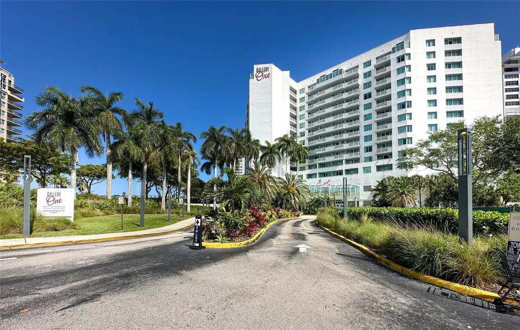 2670 E Sunrise Boulevard Fort Lauderdale FL 33304