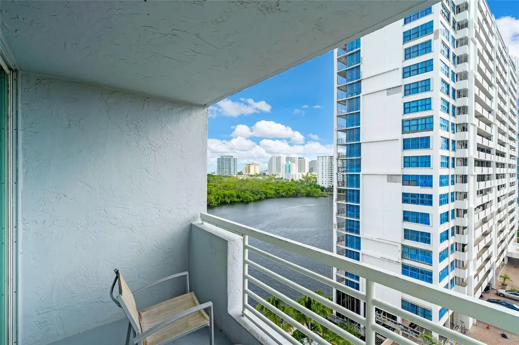 2670 E Sunrise Boulevard Fort Lauderdale FL 33304