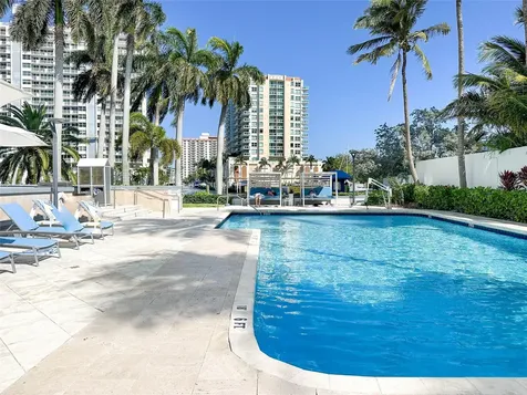 2670 E Sunrise Boulevard Fort Lauderdale FL 33304