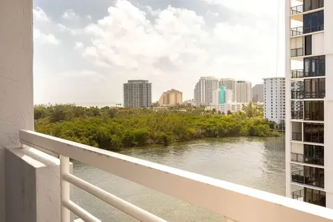 2670 E Sunrise Boulevard Fort Lauderdale FL 33304