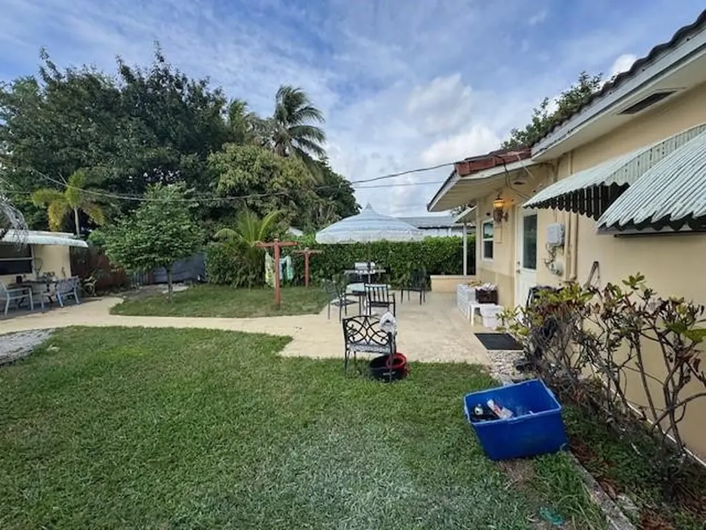 2318 Coolidge Street Hollywood FL 33020