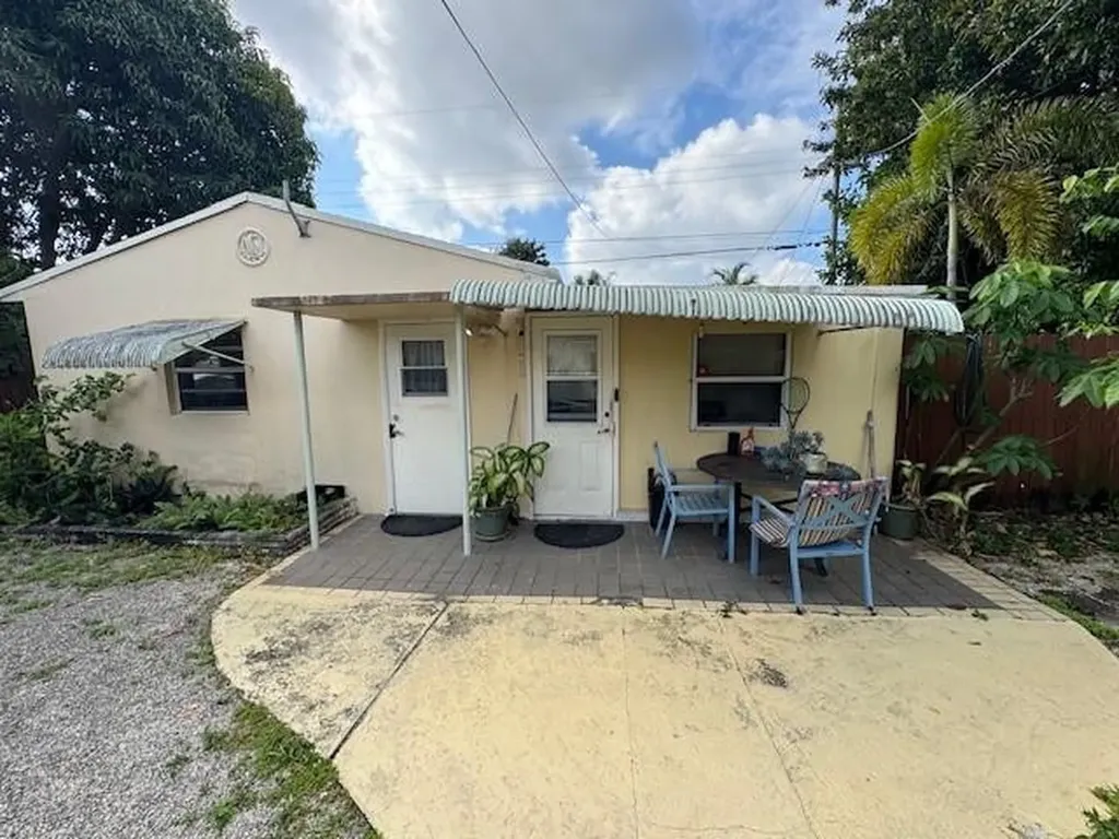 2318 Coolidge Street Hollywood FL 33020