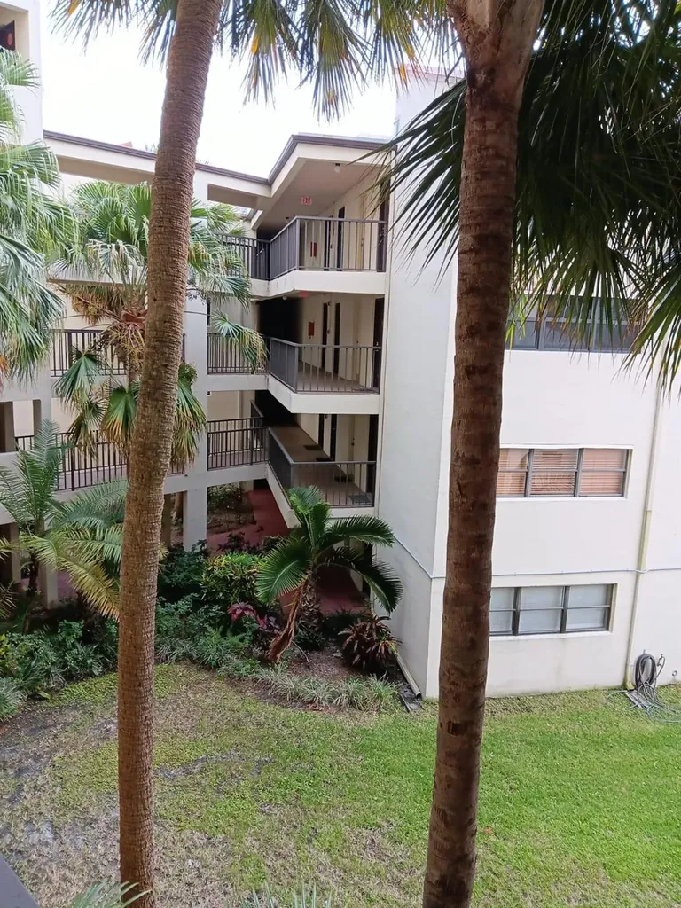 2304 S Cypress Bend Drive Pompano Beach FL 33069