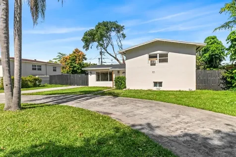 1215 NE 200th Street Miami FL 33179
