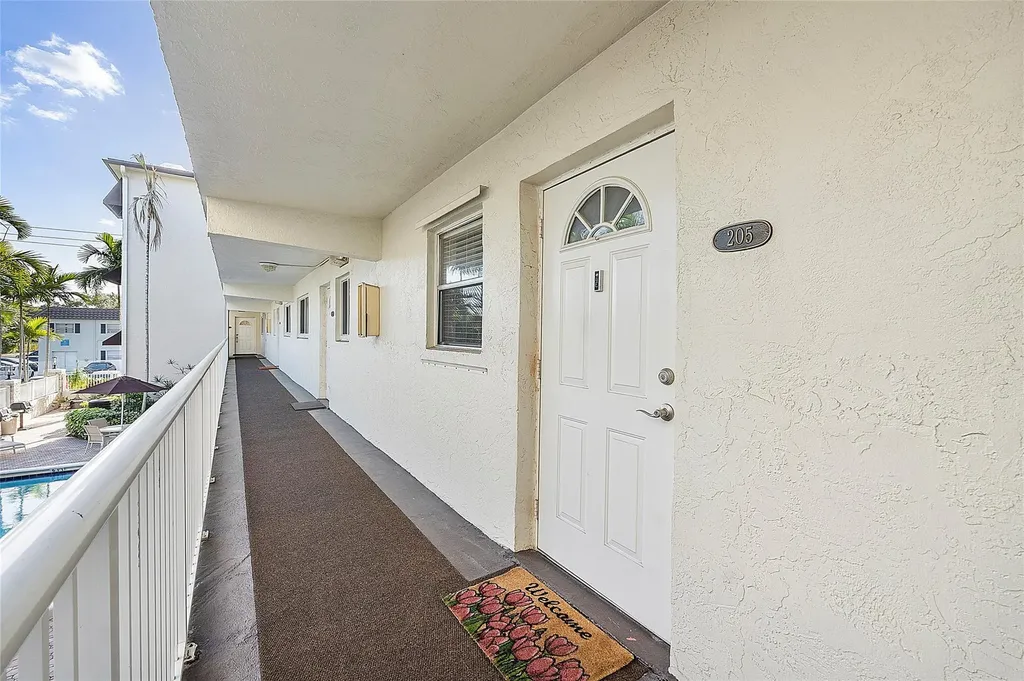 1220 NE 3rd Street Fort Lauderdale FL 33301