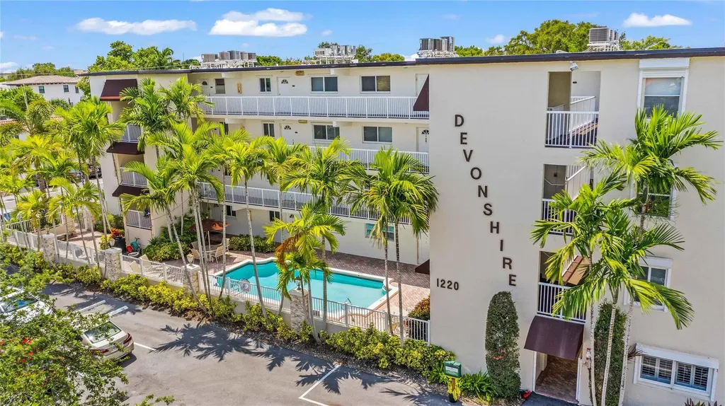 1220 NE 3rd Street Fort Lauderdale FL 33301