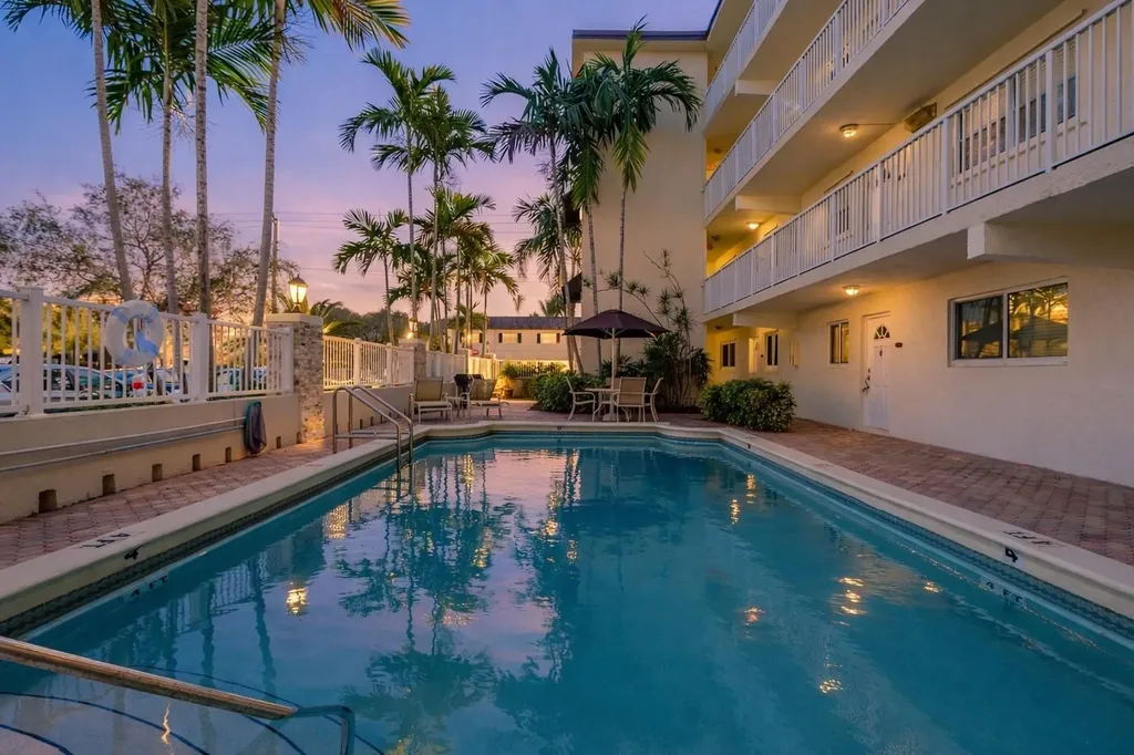 1220 NE 3rd Street Fort Lauderdale FL 33301