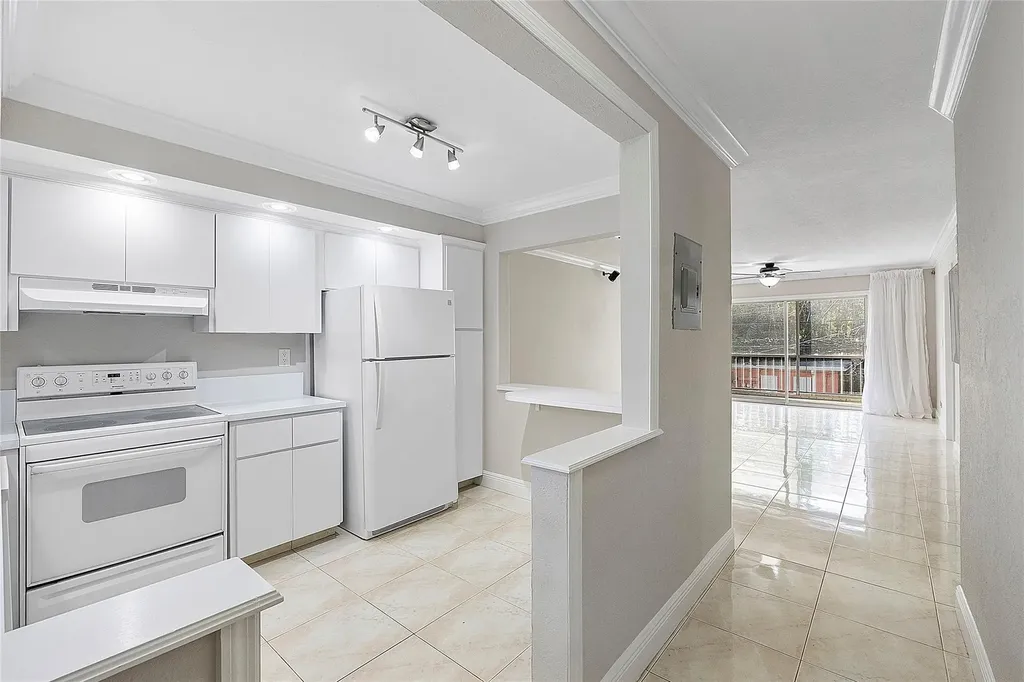 1220 NE 3rd Street Fort Lauderdale FL 33301