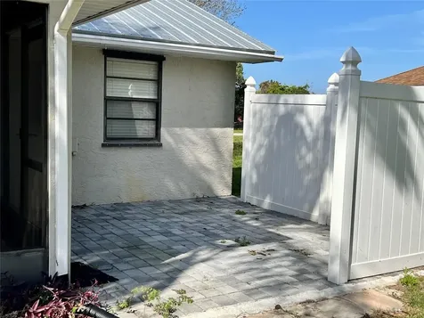352 SW 85th Avenue Okeechobee FL 34974