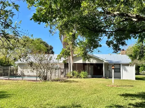 352 SW 85th Avenue Okeechobee FL 34974