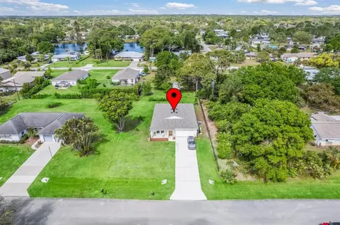 7100 Coquina Avenue Fort Pierce FL 34951