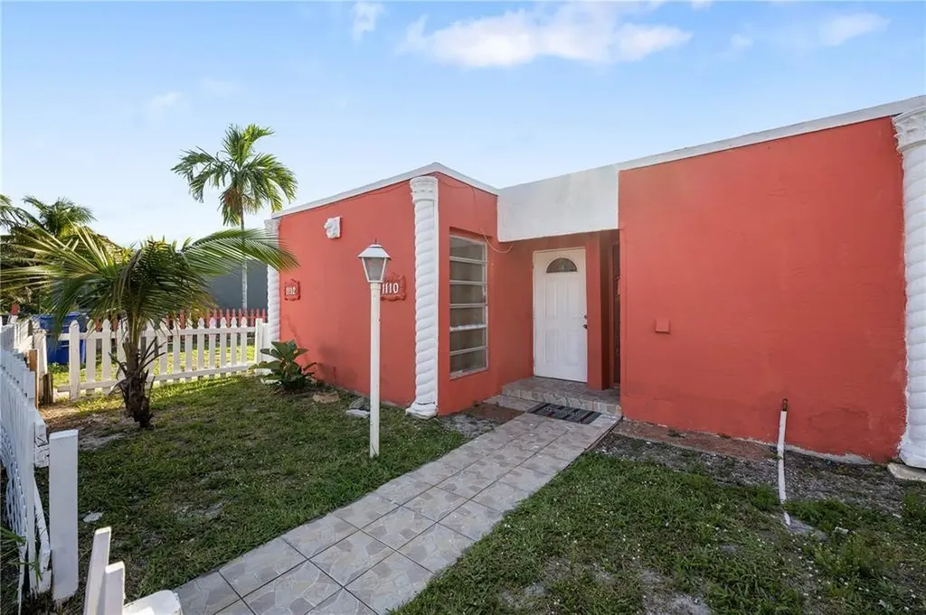 1110 S 29th Avenue Hollywood FL 33020