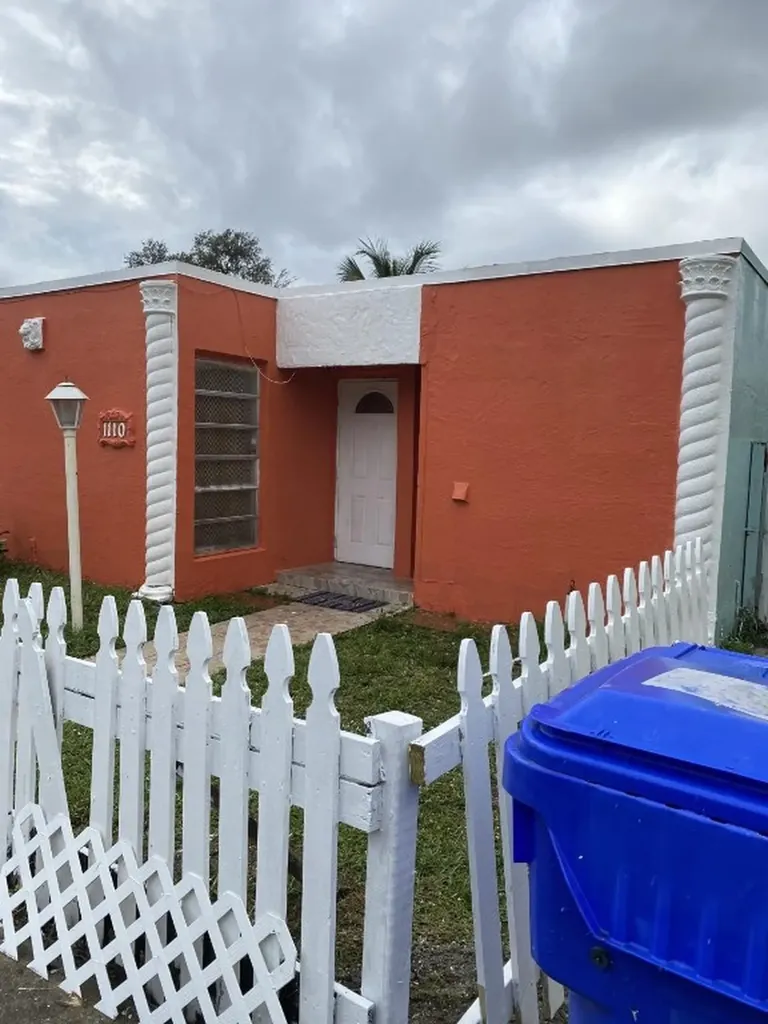 1110 S 29th Avenue Hollywood FL 33020