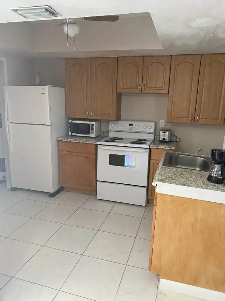 1110 S 29th Avenue Hollywood FL 33020