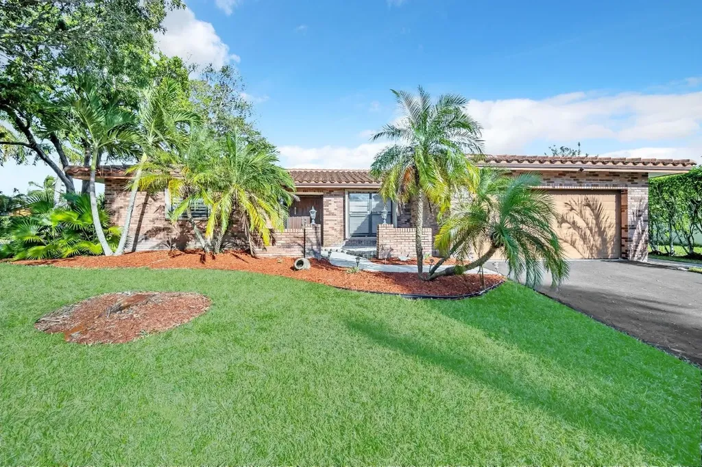 2877 NW 122nd Avenue Coral Springs FL 33065