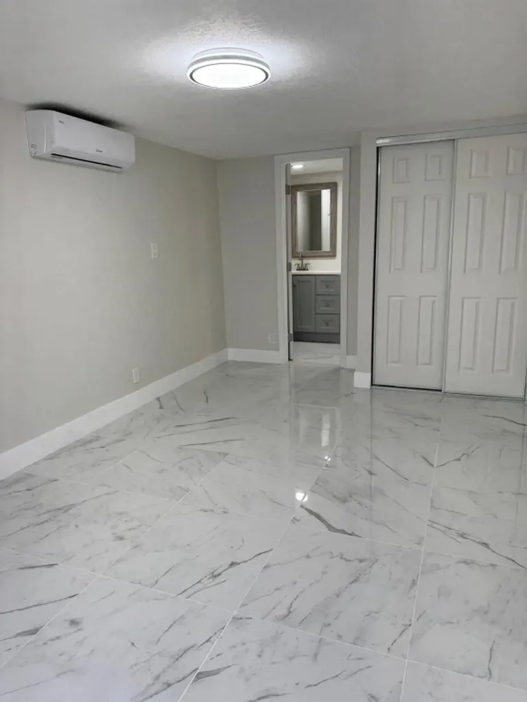 2423 Scott Street Hollywood FL 33020