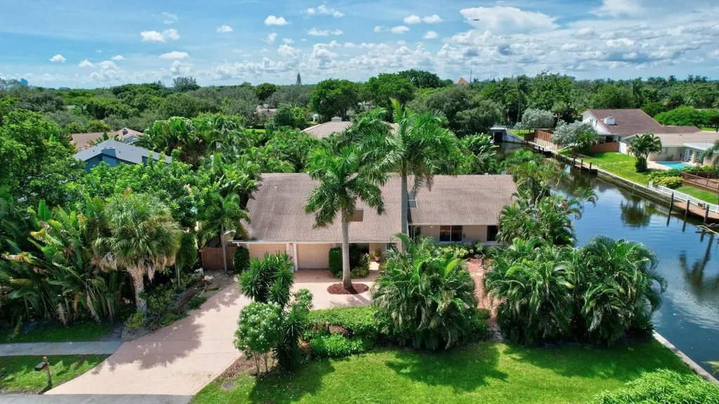 5420 SW 14th Street Plantation FL 33317