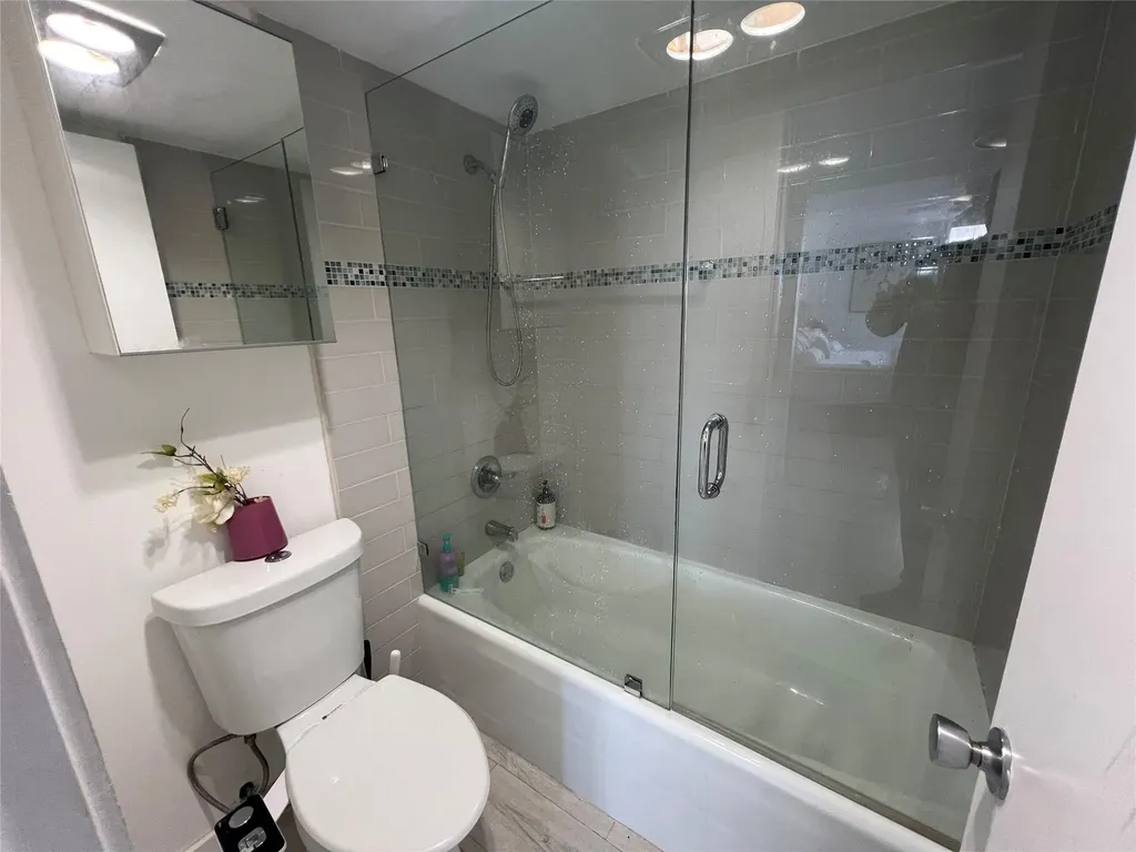 3731 N Country Club Drive Aventura FL 33180